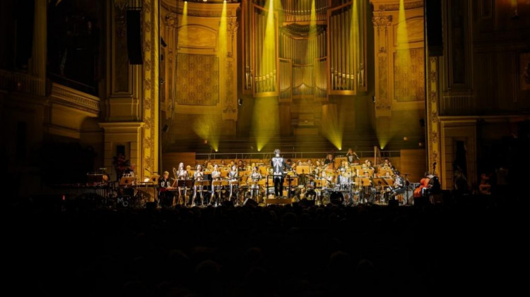 Afbeelding Louis Cole & Metropole Orkest o.l.v. Jules Buckley