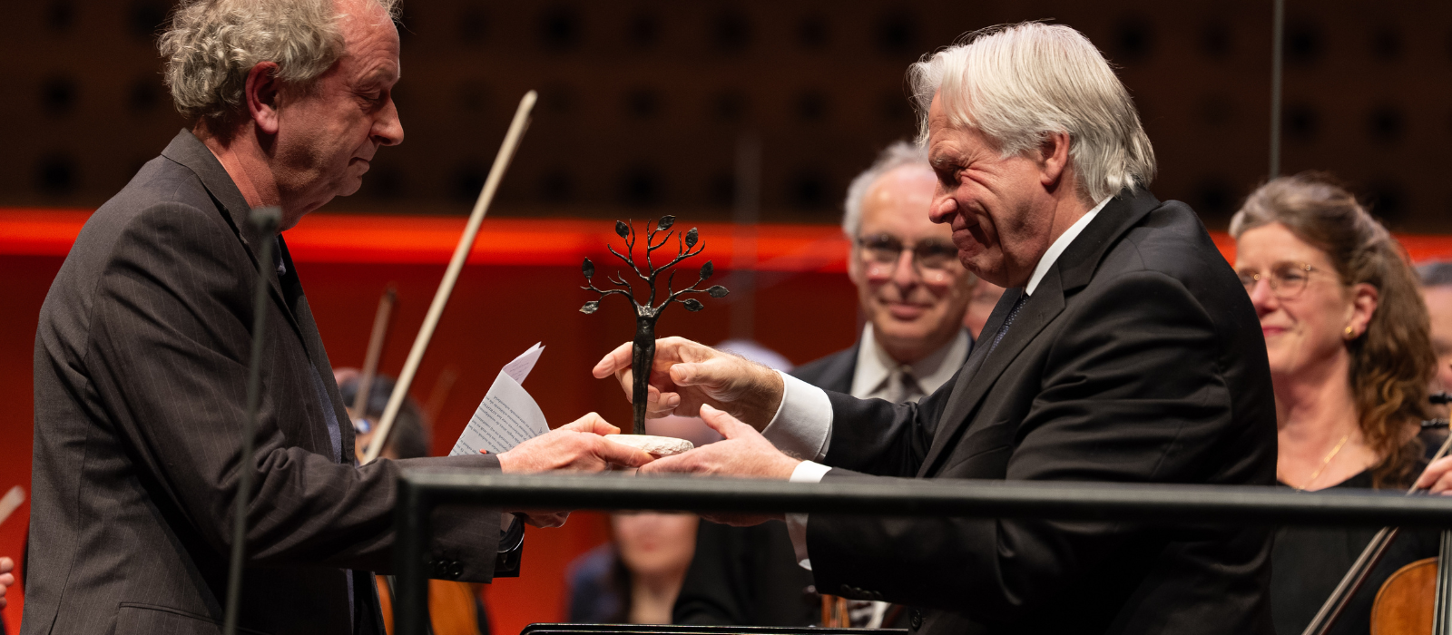 [{"cacheInterface":null}]